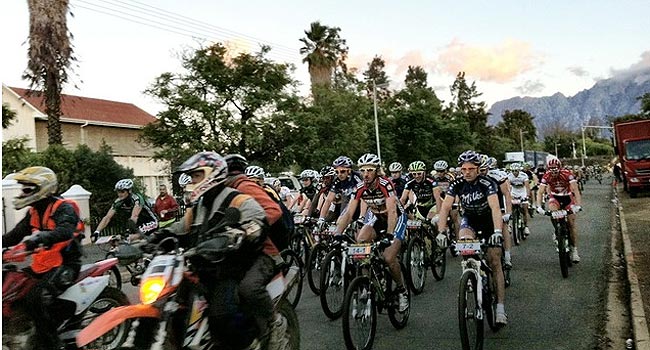 El BH Suntour escala hasta el 21º puesto en el ecuador de la Cape Epic