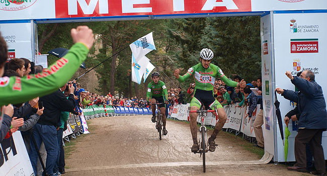 Jon Ander Insausti, primer sub 23 en el ciclocross de Berriz