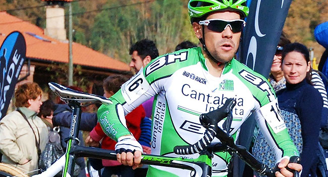 Isaac Suárez suma su tercera victoria en el ciclocross Internacional de Puente Viesgo