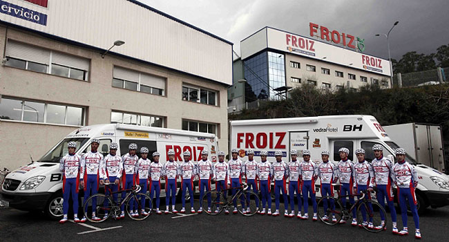 Supermercados Froiz presenta su nuevo maillot