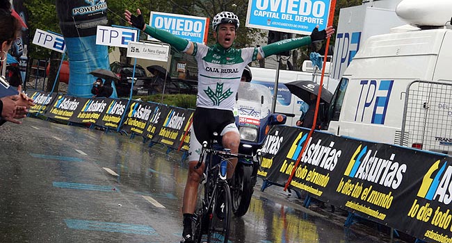 Javier Moreno logra la primera victoria del año para el Caja Rural
