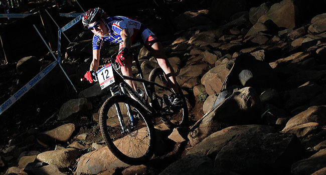 Julie Bresset domina en Dalby Forest
